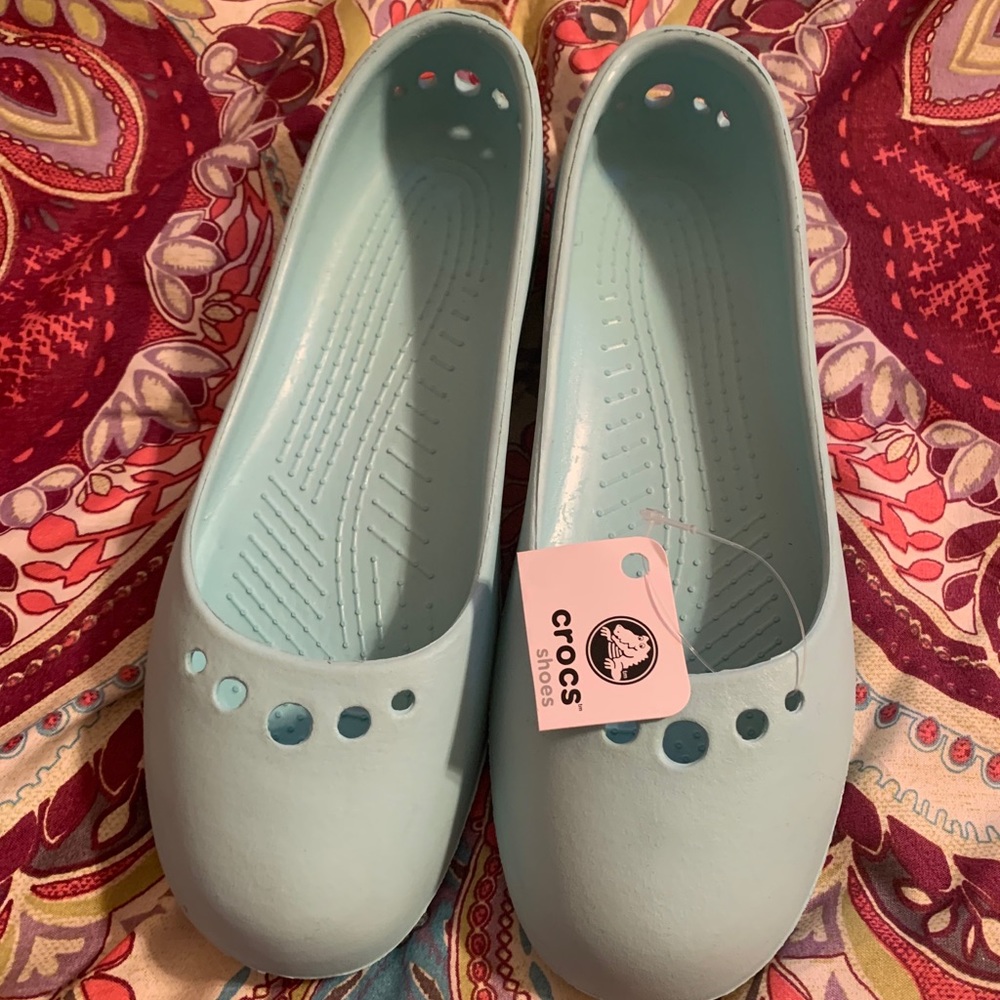 NWT Crocs Women’s Size 9